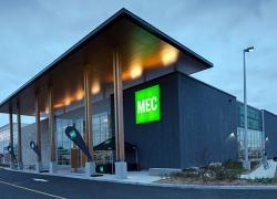 Un bâtiment vert pour MEC à Laval - Photo : MEC