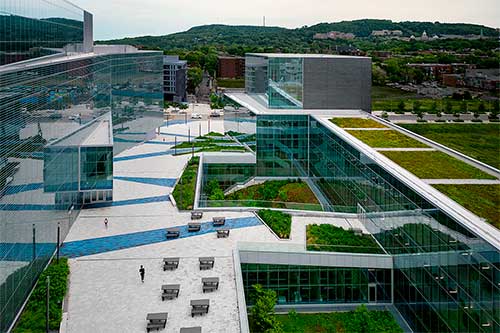 Le Complexe des sciences du Campus MIL est certifié LEED or. Photo : Stéphane Brügger