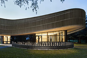 Le centre de découverte et de services du parc national des Îles-de-Boucherville. Photo de Adrien Williams