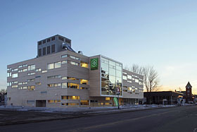 Siège social Desjardins, Caisse de l'Ouest de la Mauricie - Prix d’excellence Cecobois 2014, Bâtiment commercial de plus de 1 000 m2