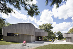 Le Centre de découverte et de services du parc national des Îles-de-Boucherville. Photo de Adrien Williams