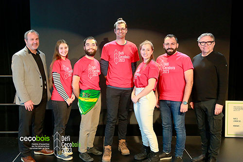 Louis Poliquin, directeur de Cecobois, Mireille Jean (Université Laval), Justin Lavoie (Université de Sherbrooke), Maxime Gaudreault (Université de Montréal), Jennifer Paquette (Université de Montréal), Mark Mourad (École Polytechnique de Montréal), Daniel Smith, architecte principal de la firme Smith Vigeant Architectes. Crédit : Jonathan Avenel | Cecobois