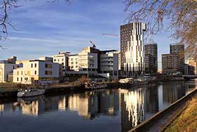 Le quartier le <i>Danube</i> est l'un des écoquartiers les plus emblématioques de la ville de Strasbourg ayant entamé la démarche pour acquérir le <i>Label ÉcoQuartier</i> en France - Image de Eurométropole de Strasbourg