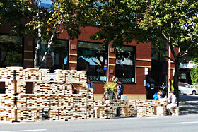 PARK (ing) Day Montréal - Un Jenga géant pour Ruccolo + Faubert Architectes - Photo de Marie-Noëlle Deblois