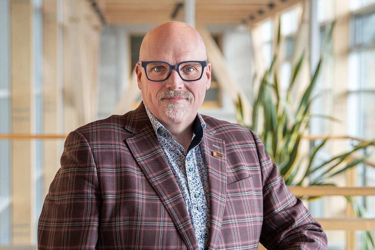 Pierre Blanchet, titulaire de la nouvelle chaire de recherche du Canada en bâtiments durables. Photo : Université Laval