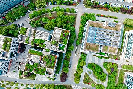 Le 12 décembre 2023, Vivre en Ville présentera le forum Le bâtiment au coeur de l'action climatique : une approche intégrée