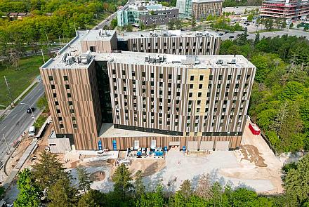 La résidence étudiante du campus de Scarborough de l’Université de Toronto vise une certification "Maison passive". Photo : Pomerleau