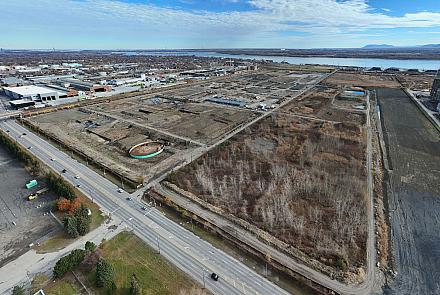 Le 30 juin dernier, le gouvernement du Québec a annoncé un investissement de 122,9 millions de dollars à la Société de mise en valeur des terrains dans l’Est de Montréal (SMTEM), qui a pour mission d’acquérir et de réhabiliter des terrains situés dans l’Est de Montréal. Crédit: Ville de Montréal-Est