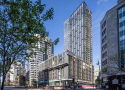 La première tour du 455, boulevard René-Lévesque Ouest, à Montréal, a récemment obtenu la certification BCZ-Performance v2, en plus de détenir déjà la certification LEED Argent. Crédit : Alex St-Jean