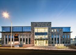 Le palais de justice de Rimouski, lauréat d’un prix d’excellence en construction en béton. Photo : Jonathan Robert