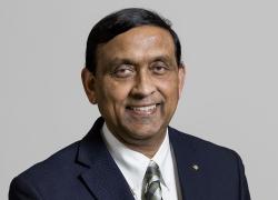 M. Chandra s’est notamment distingué grâce à ses recherches en ingénierie électrique, plus précisément dans les énergies renouvelables et les systèmes de qualité de l’énergie. Crédit : ÉTS