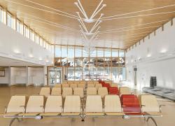 Le ministère des Transports du Québec a inauguré la nouvelle aérogare tout de bois de Chibougamau-Chapais.  Crédit : Maxime Brouillet