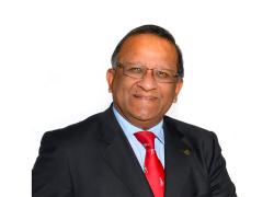 Le maire de l’arrondissement de Saint-Laurent Alan DeSousa a été nommé président du Conseil du Fonds municipal Vert de la Fédération canadienne des municipalités. Crédit : Ville de Montréal
