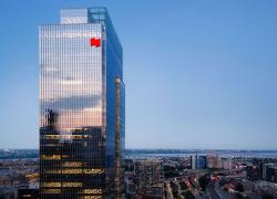 La tour de 40 étages a été inaugurée en septembre 2024. Crédit : Broccolini