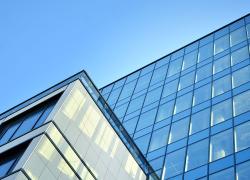 Annoncée à la fin du mois de février, la démarche, nommée Chantier Qualité de la construction au Québec, vise à mobiliser les différents professionnels de la construction afin d’améliorer la qualité, la sécurité et la performance du bâti.