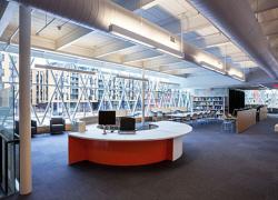 La bibliothèque Marc-Favreau. Photo : Michel Brunelle
