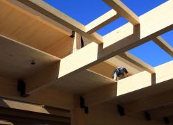 Les fabricants québécois de produits du bois disposeront de DEP génériques pour se positionner avantageusement sur le plan de la transparence des matériaux de construction durables. Photo : Cecobois