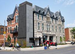 La caserne 26 est un bâtiment patrimonial construit à l’origine en 1901 dans l’arrondissement du Plateau-Mont-Royal, à Montréal. Crédit : Ville de Montréal