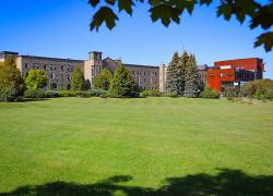 Le Cégep Saint-Jean-sur-Richelieu renouvelle les certifications ICI on recycle et Cégep vert - Photo : Cégep Saint-Jean-sur-Richelieu
