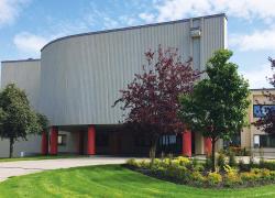 Conçu dans le respect de la politique de développement durable de la Ville de Montréal, le nouveau centre culturel et communautaire de Cartierville est le résultat de la transformation d'un édifice appartenant aux Sœurs de la Providence.  Source : Ville de Montréal