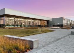Le concept électromécanique du Complexe sportif Desjardins, à Rimouski, vaut un prix Reconnaissance d’un projet innovant régional de l’OIQ. Photo : Stantec