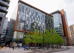 Avec l’appui de Johnson Controls, l’université montréalaise accélère sa transition énergétique en lançant un premier projet pilote : la rénovation en profondeur du pavillon Guy-De Maisonneuve, appelé à devenir un laboratoire vivant et un espace d’expérimentation. Crédit : Université Concordia
