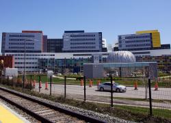 Le site Glen du CUSM devient le premier hôpital au Québec à décrocher deux certifications LEED Or. Photo : René-Claude Sénécal