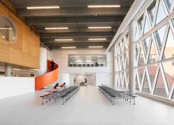 De nouveaux espaces lumineux à l’école Notre-Dame-de-Fatima. Crédit : David Boyer Photographies