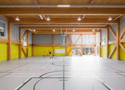 L’école primaire Vauquelin a remporté la catégorie Bâtiment Structure aux Grands Prix du génie-conseil québécois 2022. Crédit : David Boyer Photographe Inc. 