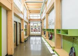 Publication d’un guide sur l’intégration du bois dans les écoles. Photo : BGLA