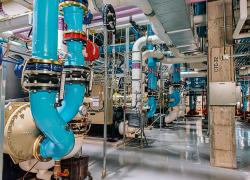 Menés par des entreprises de services écoénergétiques (ESE), les projets peuvent être financés sur la base d'un partage des économies d'énergie générées par les mesures d'efficacité énergétique mises en place. 