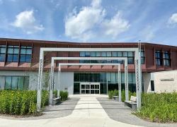 Le nouveau centre de services de proximité est situé au 1000, rue Marie-Uguay, à Laval. Crédit : Ville de Laval