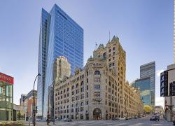 Le projet a été révélé le 24 mars dans le cadre de l’annonce du rachat du bâtiment patrimonial, situé sur l’avenue des Canadiens-de-Montréal, dans le centre-ville de la métropole. Crédit : Laurier Capital