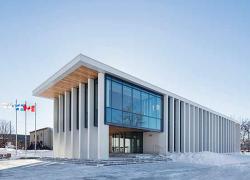 Une architecture bioclimatique pour l’hôtel de ville de Rigaud