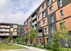La Ville de Laval a reçu des honneurs pour ce projet de logements sociaux et abordables durant le gala Ovation municipale de l’Union des municipalités du Québec, qui a eu lieu le 16 mai dernier, à Québec. Crédit : Ville de Laval