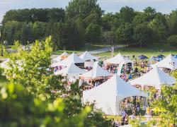 La Ville de Laval vient d’adopter des plans directeurs concrets en matière de développement durable concernant la foresterie urbaine, les parcs et espaces publics ainsi que la conservation et la mise en valeur des milieux naturels. Crédits : Ville de Laval