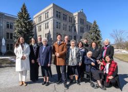 Un projet de revitalisation sera réalisé afin de transformer le bâtiment d’intérêt patrimonial des Sœurs Missionnaires de l’Immaculée-Conception (SMIC), situé dans le secteur de Pont-Viau, à Laval. Crédit : Ville de Laval
