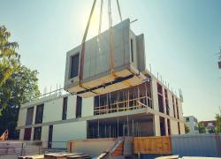 La Société d’habitation du Québec lance un nouvel appel à projets visant à soutenir financièrement la construction de 225 unités d’habitation préfabriquées.
