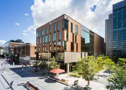 L’optimisation de Maison du développement durable, une réalisation d’Ecosystem primée par l’ASHRAE. Photo : Stéphane Groleau