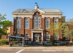 La Ville de Montréal recevra jusqu’au 12 octobre les propositions pour la requalification du Centre Saint-Paul. Photo : Ville de Montréal