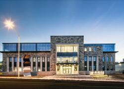 Le palais de justice de Rimouski, lauréat d’un prix d’excellence en 2021. Photo : Jonathan Robert