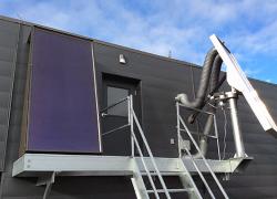 Les panneaux solaires thermiques à air pulsé, actuellement fixes, sont appelés à
