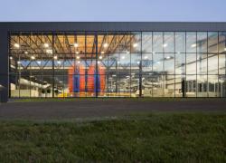 L’usine de polyisocyanurate de Soprema, à Drummondville, est maintenant certifiée LEED Argent. Photo : Stéphane Groleau