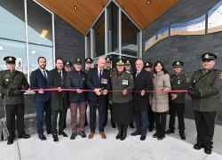 Le bâtiment, situé sur la rue Lewis Nord, à Waterloo, vise également une certification LEED niveau certifié. Crédit : SQ