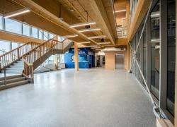 L’efficacité énergétique à l’honneur au Stade de soccer Saguenay. Crédit : macphotographie
