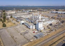 L'usine Corning, à Candiac, est déconstruite en partenariat avec RECYC-QUÉBEC. Photo : Archimed Studio