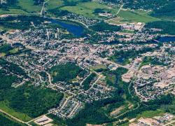 L’Union des municipalités du Québec (UMQ) offre un nouveau service d'accompagnement pour soutenir la décarbonation des bâtiments et véhicules municipaux. 