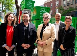 Lancement de WEB-RECYC. Sur la photo : Marie-Andrée Mauger, responsable de la transition écologique et de l’environnement au comité exécutif de la Ville de Montréal; Tommy Bouillon, président de BRIQUE RECYC; Chantal Rouleau, ministre responsable de la Solidarité sociale et de l’Action communautaire; Bruno Demers, directeur général d’Architecture Sans Frontières Québec; et Emmanuelle Géhin, PDG de RECYC-QUÉBEC. Photo : ASFQ